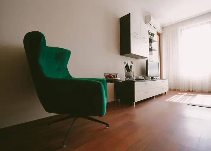 Διαμέρισμα - Two Bedroom On The *