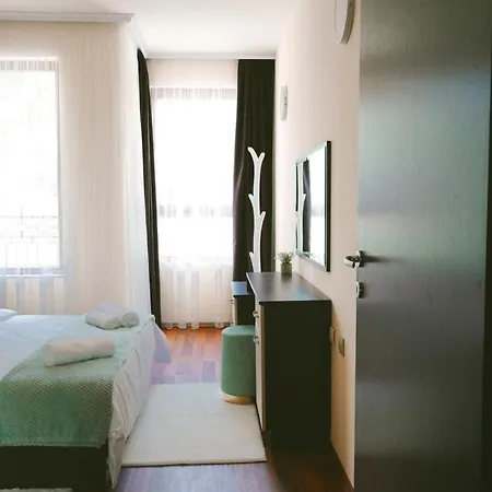 - Two Bedroom On The Апартаменти