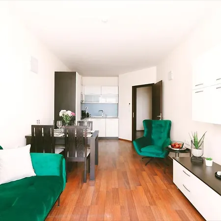Апартаменти - Two Bedroom On The Золоті Піски