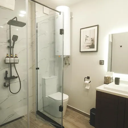 - Two Bedroom On The Apartment *