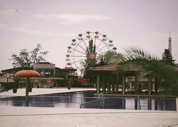 - Two Bedroom On The Golden Sands