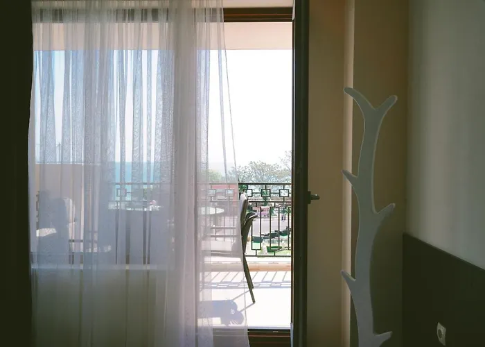 - Two Bedroom On The Apartamento Golden Sands